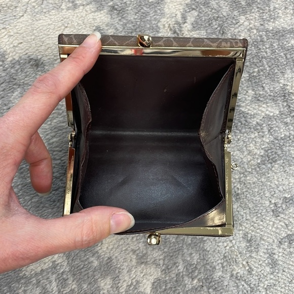 Nina Ricci Leather Compact Kisslock Wallet Classic Casual Everyday - Picture 16 of 17